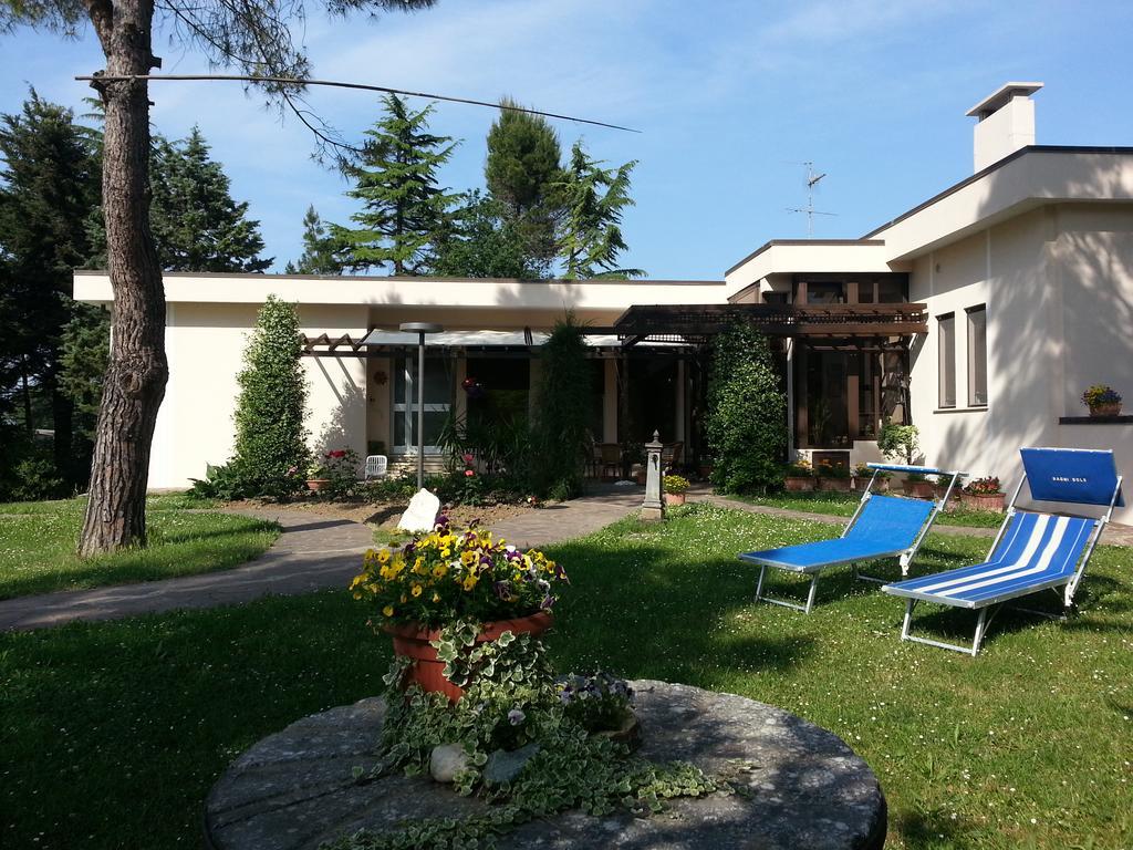 Al Villino Del Sole Bed & Breakfast ฟาโน ภายนอก รูปภาพ